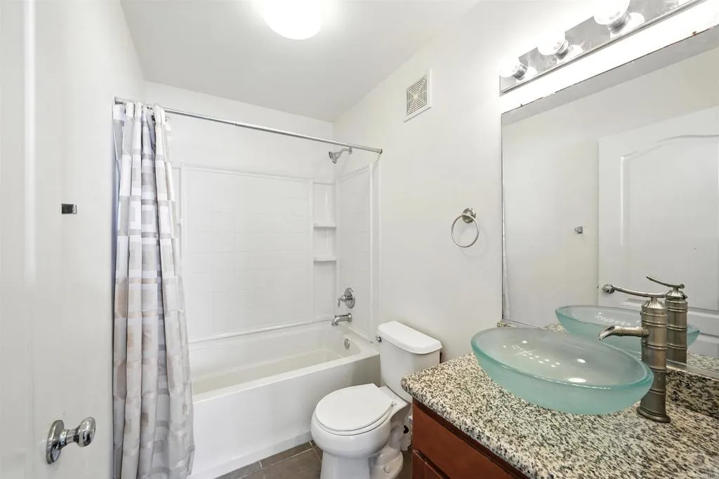 https://cdn.realtyfeed.com/cdn/127/306523011/785e32df7c84a7919ee64f64b6668de7.webp
