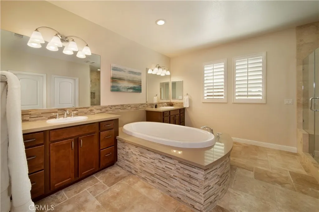 https://cdn.realtyfeed.com/cdn/127/306523012/45b89c37b0e708e1bed244de13e3b6f2.webp