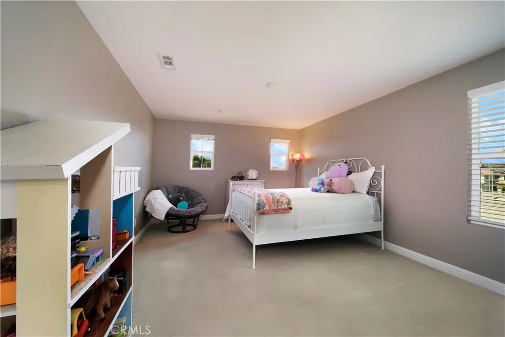https://cdn.realtyfeed.com/cdn/127/306523012/6369ffca25b05918f7ff987a08443c72.webp