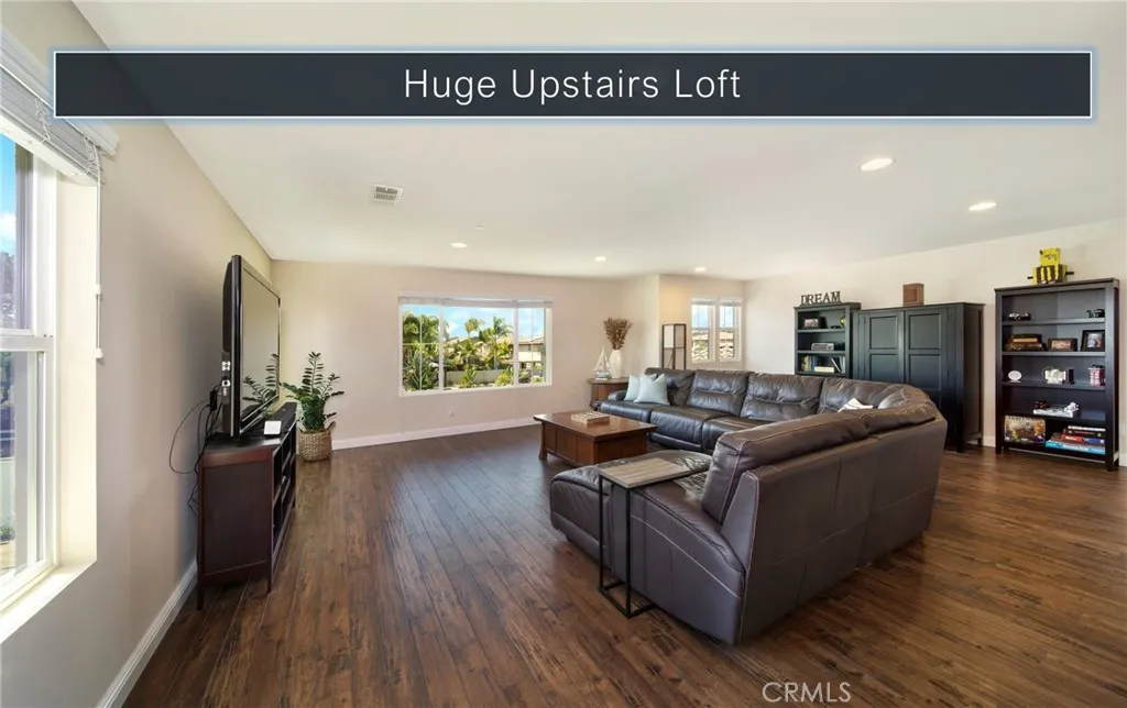 https://cdn.realtyfeed.com/cdn/127/306523012/a136a9bcfd819b8825b2a32c9ad18317.webp