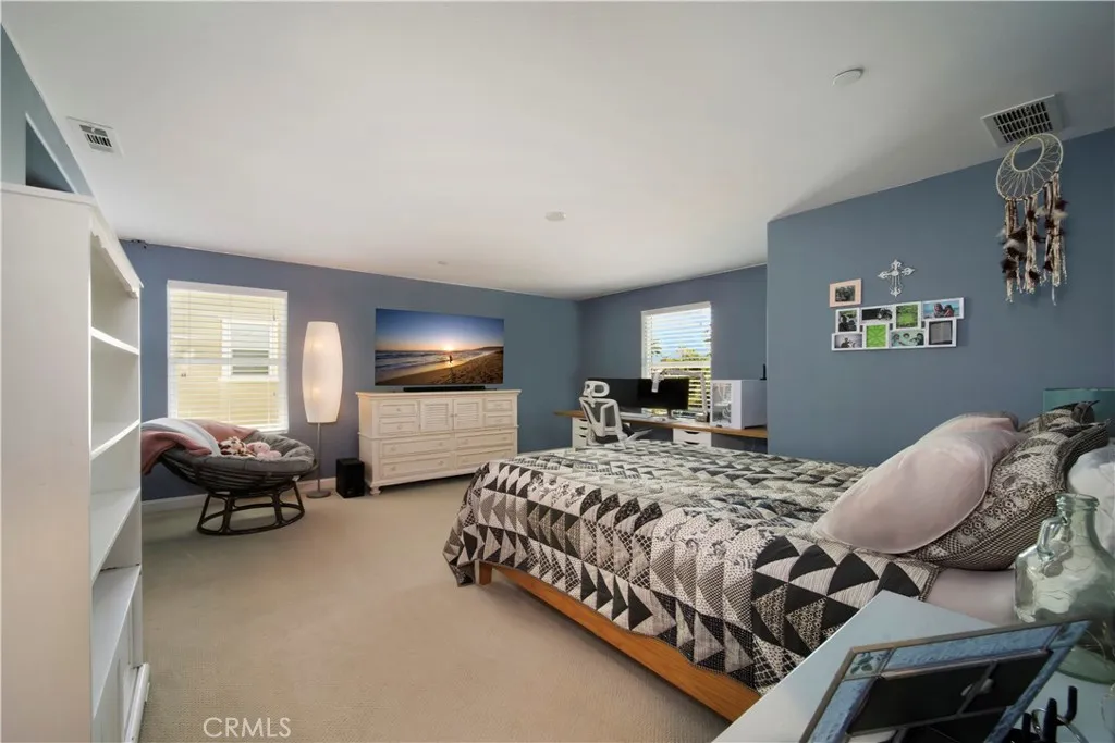https://cdn.realtyfeed.com/cdn/127/306523012/a8334502e748ec477f35be914c958b24.webp