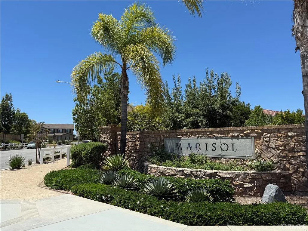 https://cdn.realtyfeed.com/cdn/127/306523012/bb849fdfa1170ad51776c2bd4f361d6f.webp