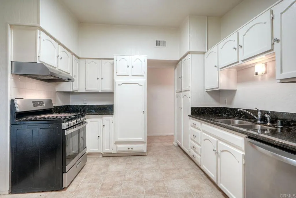 https://cdn.realtyfeed.com/cdn/127/306523040/8219b8bc2db260a1e485f45f9859fd3b.webp