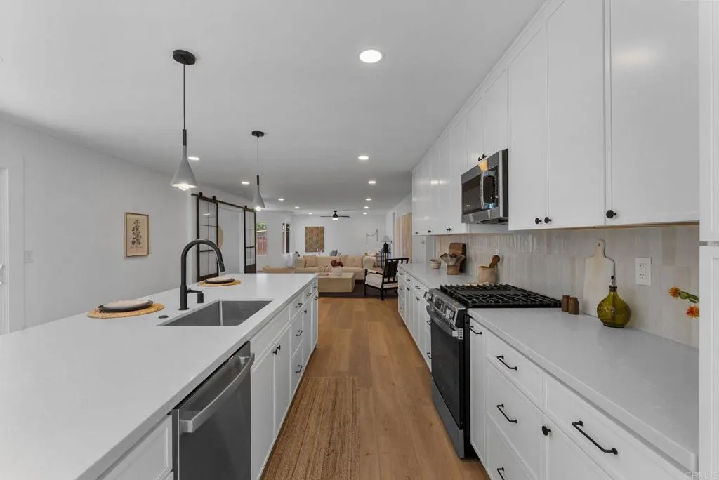 https://cdn.realtyfeed.com/cdn/127/306523046/ad383b1f100551bbbe42b4635088b578.webp