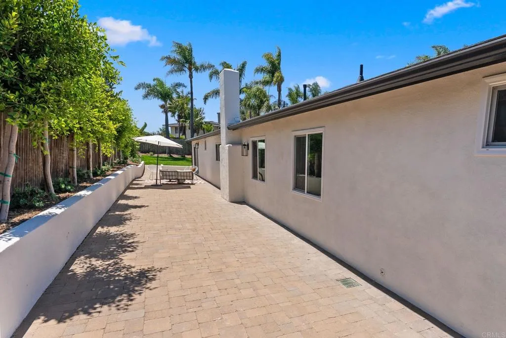 https://cdn.realtyfeed.com/cdn/127/306523046/b26a86e115bfe2763bf56dac622a5a62.webp