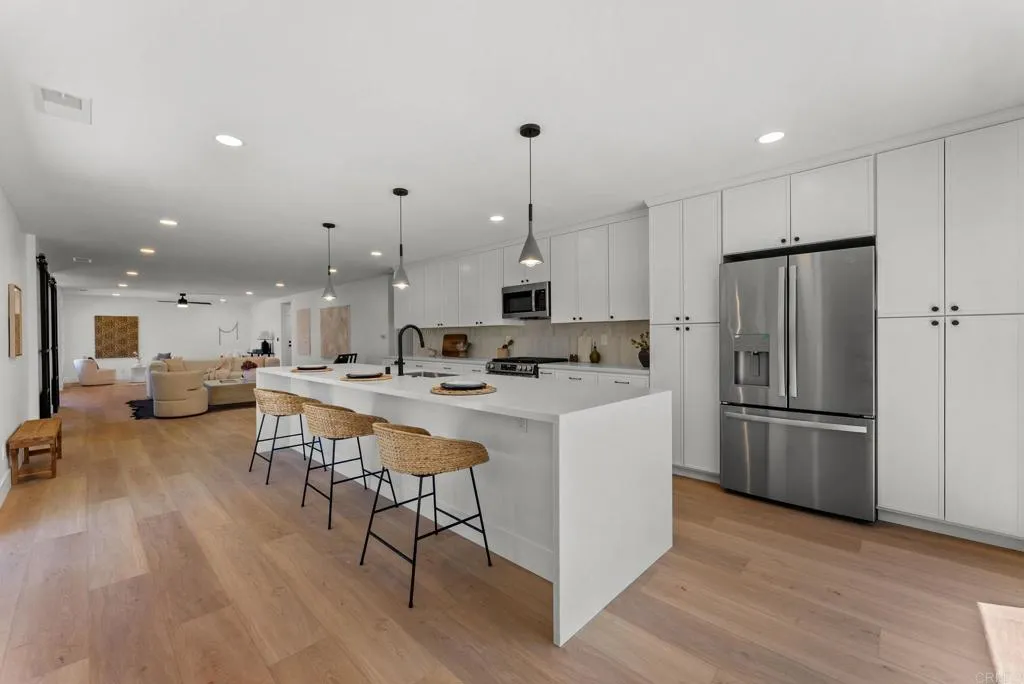 https://cdn.realtyfeed.com/cdn/127/306523046/feded91c1cec2b353ca81fc2f417f522.webp