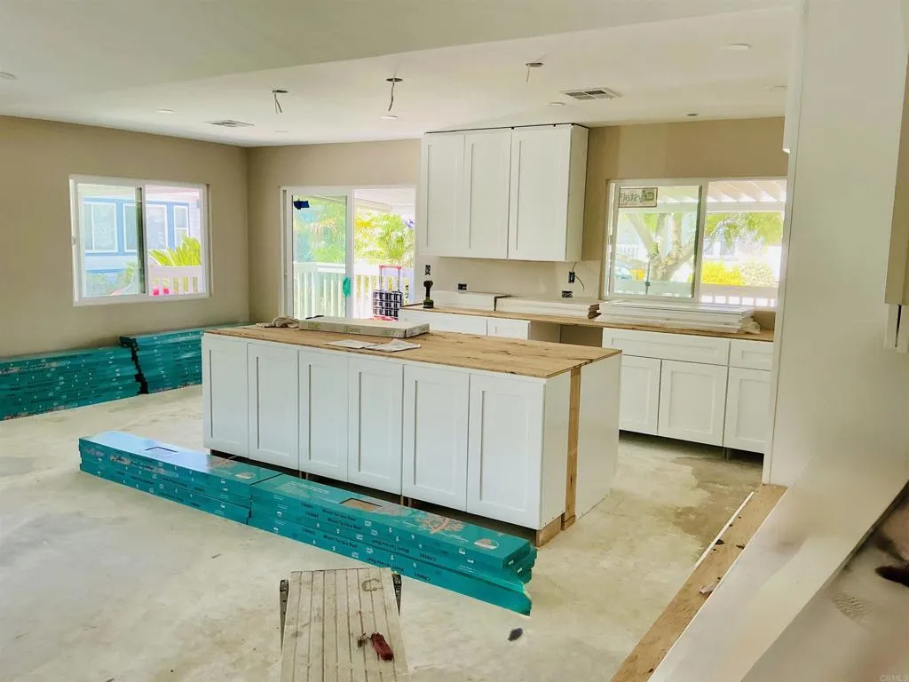 https://cdn.realtyfeed.com/cdn/127/306523061/12d8ecc7654a6f03e9ed2406aad4f98c.webp