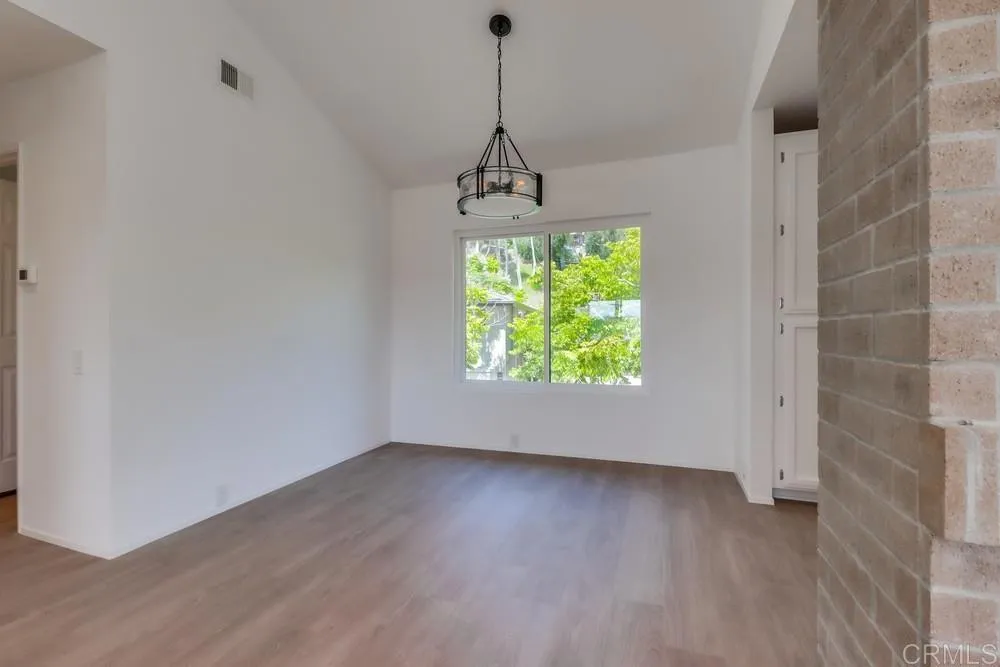https://cdn.realtyfeed.com/cdn/127/306523066/00f8fc8f98cf6fa3555a4e4e66070918.webp