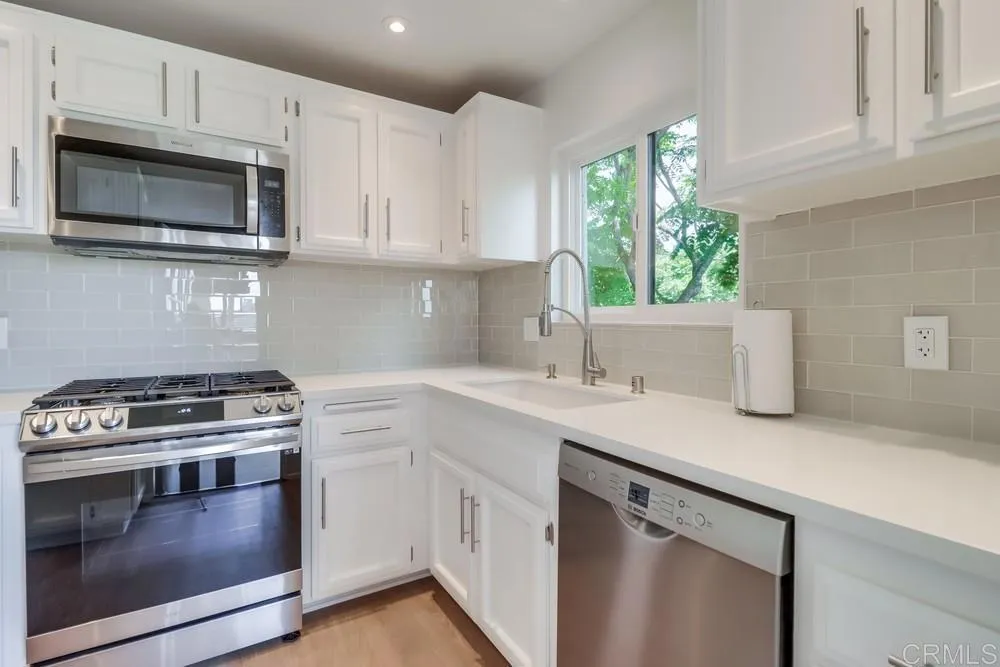 https://cdn.realtyfeed.com/cdn/127/306523066/2ec57667685ce1d7ed663f916dbfcfcf.webp