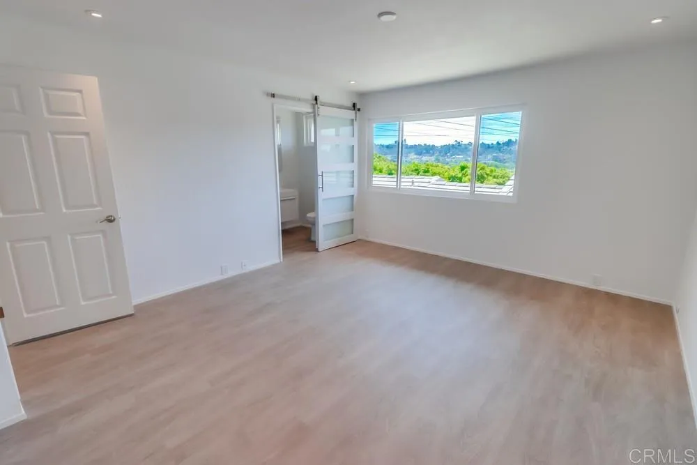 https://cdn.realtyfeed.com/cdn/127/306523066/30794299db0fb10d8e12fc6dada96e37.webp