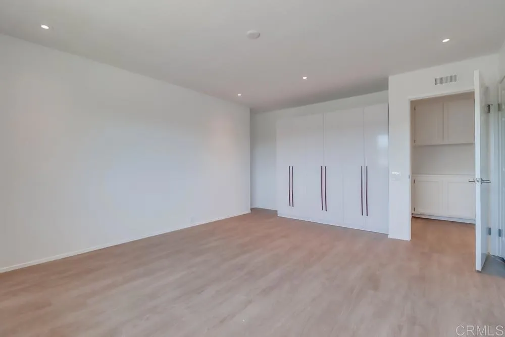 https://cdn.realtyfeed.com/cdn/127/306523066/677951ac8351fa6f9cf50685431ab6f8.webp
