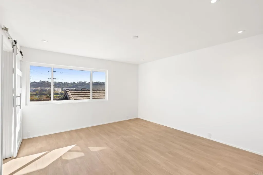 Photo #24: PTP2506349 Listing: Photo #24