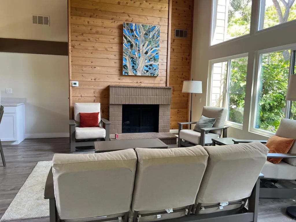 https://cdn.realtyfeed.com/cdn/127/306523066/e259d506aabe1062618d8ca56fb59036.webp