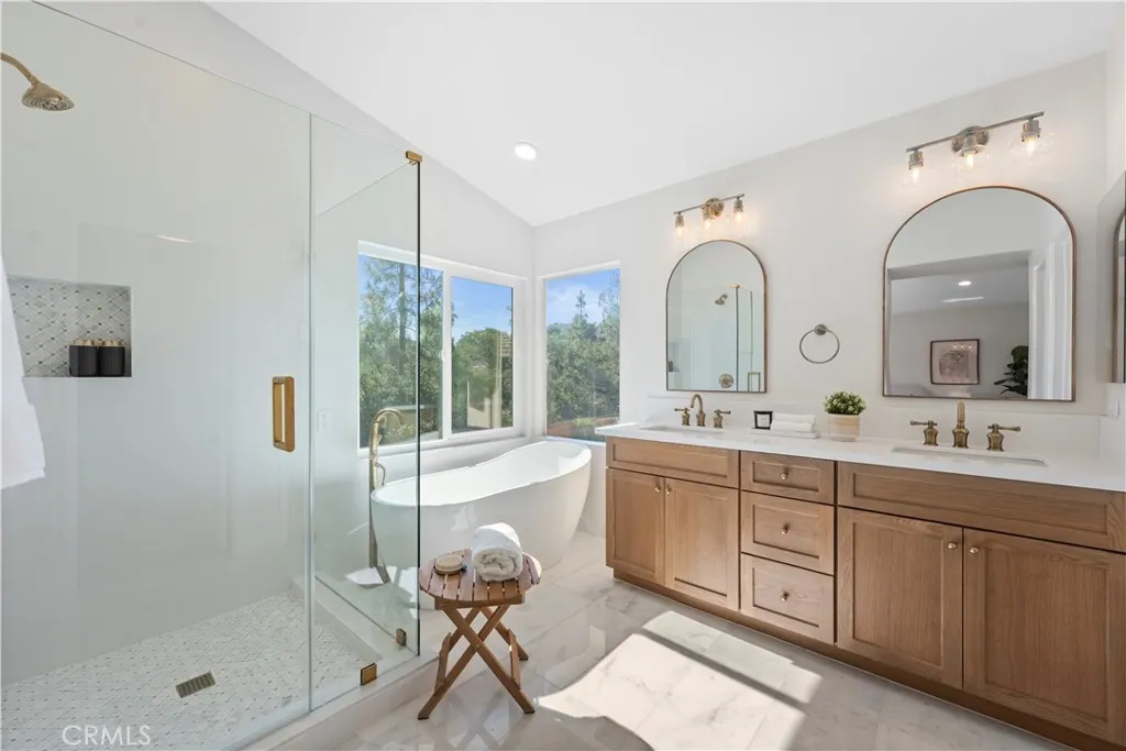 https://cdn.realtyfeed.com/cdn/127/306523067/afb7af6bd9e80670c2ab50bbd0f79bbd.webp