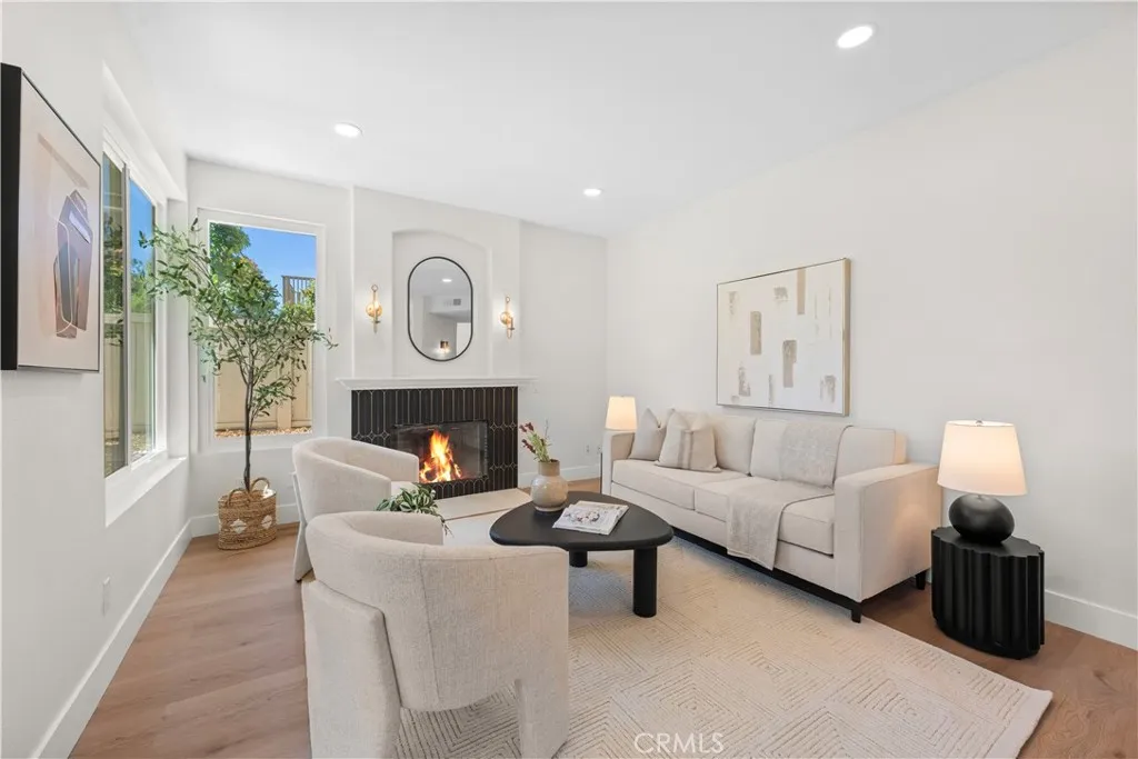 https://cdn.realtyfeed.com/cdn/127/306523067/e972b7aa35db5a64bd7cac36e0d81e05.webp