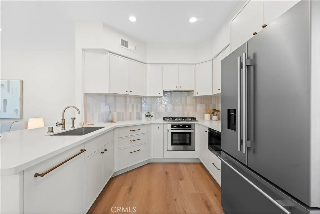 https://cdn.realtyfeed.com/cdn/127/306523067/f72590d087ef6488cb7be142c116915f.webp