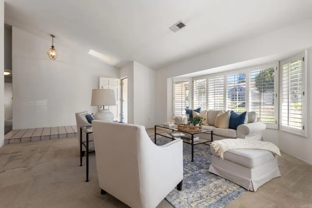 https://cdn.realtyfeed.com/cdn/127/306523113/0144f0ddcbc71fff96377874bea4745b.webp
