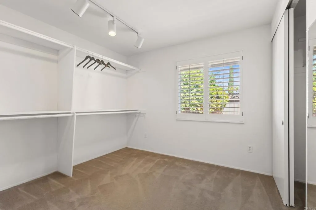 https://cdn.realtyfeed.com/cdn/127/306523113/129b705e354472efb03e7a269c9852ee.webp