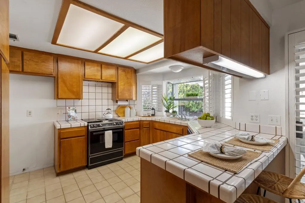 https://cdn.realtyfeed.com/cdn/127/306523113/25cd7d58055fdbebd77ddbadb0cf94cb.webp