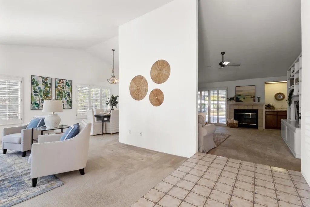 https://cdn.realtyfeed.com/cdn/127/306523113/2f07f573870b3b16476a85a3acf123a2.webp