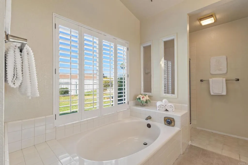 https://cdn.realtyfeed.com/cdn/127/306523113/b207784e092c45790c72844cd58f66f0.webp