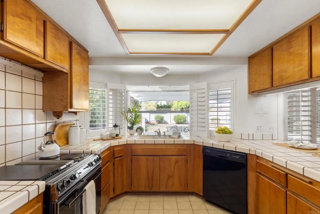 https://cdn.realtyfeed.com/cdn/127/306523113/d0c312ba243b6d0913771caf07938574.webp