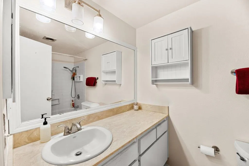 https://cdn.realtyfeed.com/cdn/127/306523117/475729c84928a4309b6f8e1e3e4a8265.webp