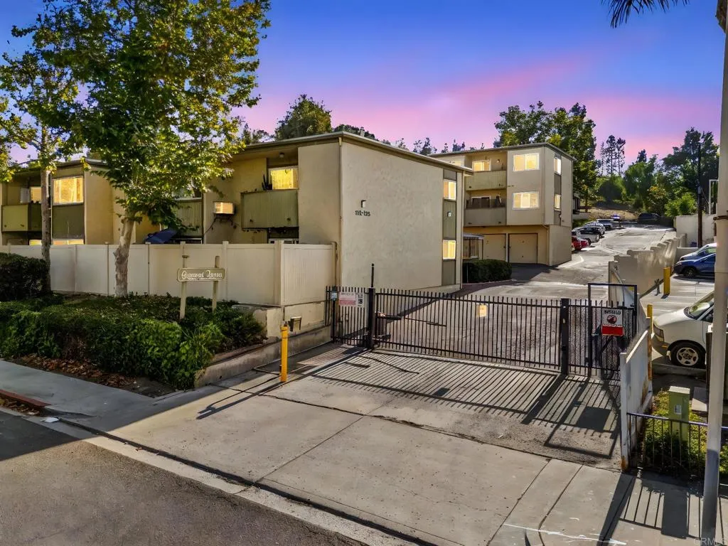 https://cdn.realtyfeed.com/cdn/127/306523117/6be81113c14c9ba083c185ff41d6dc6d.webp
