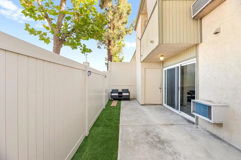 https://cdn.realtyfeed.com/cdn/127/306523117/858df36b54ee910e3e42fb804a5a7bfa.webp
