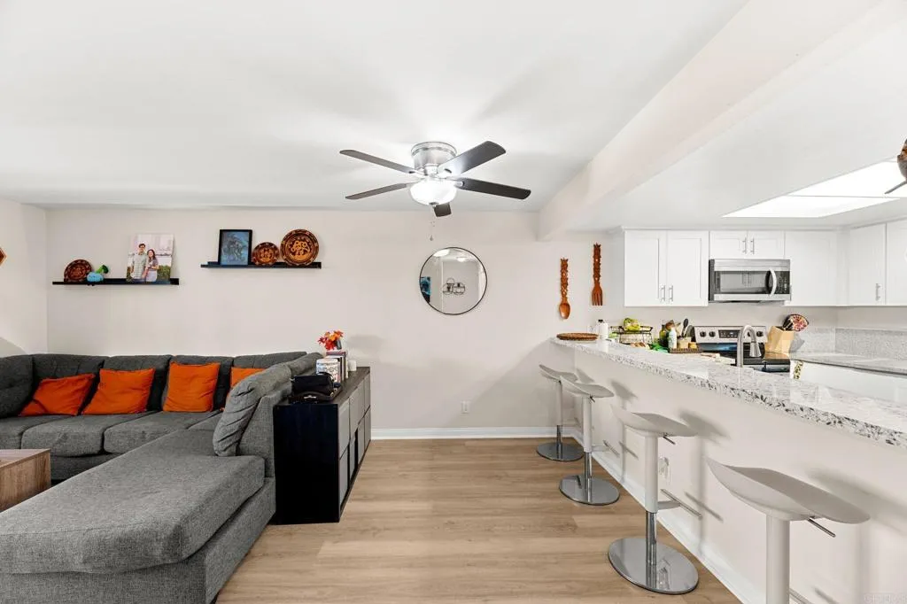 https://cdn.realtyfeed.com/cdn/127/306523117/a60a4bef75c544daeffd2f66dde4ccf4.webp