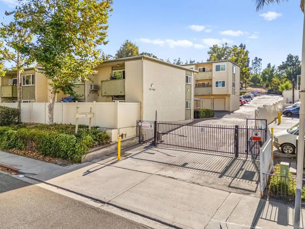 https://cdn.realtyfeed.com/cdn/127/306523117/de9d6fc3d4de00b4ee4fbb335afc5804.webp