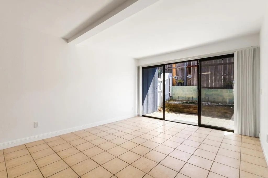 https://cdn.realtyfeed.com/cdn/127/306523140/108d5be87543ec25eda0c7ef8ec5c34b.webp