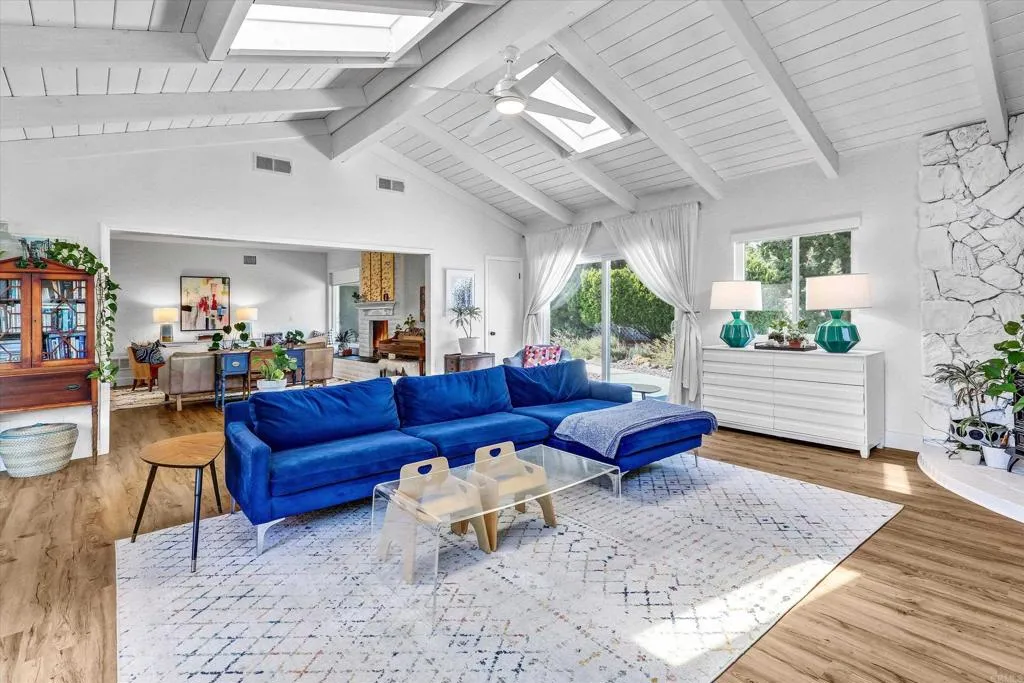 https://cdn.realtyfeed.com/cdn/127/306523146/0f7c4d487414794c6b6d814f3030a840.webp