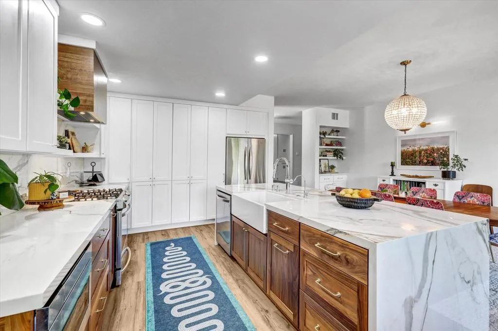 https://cdn.realtyfeed.com/cdn/127/306523146/b9e1b3390fb58baf28809a46e9b3ffdf.webp