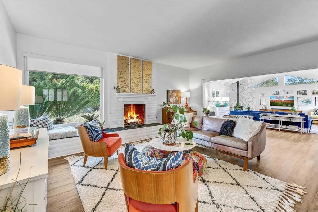 https://cdn.realtyfeed.com/cdn/127/306523146/be7ce09bfa39d90d8b027205023fafe0.webp