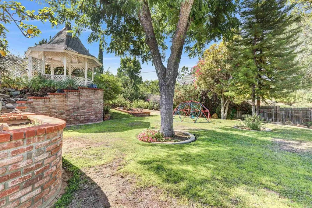 https://cdn.realtyfeed.com/cdn/127/306523146/d6eb6d98b19da56d444a50263bf4d74b.webp