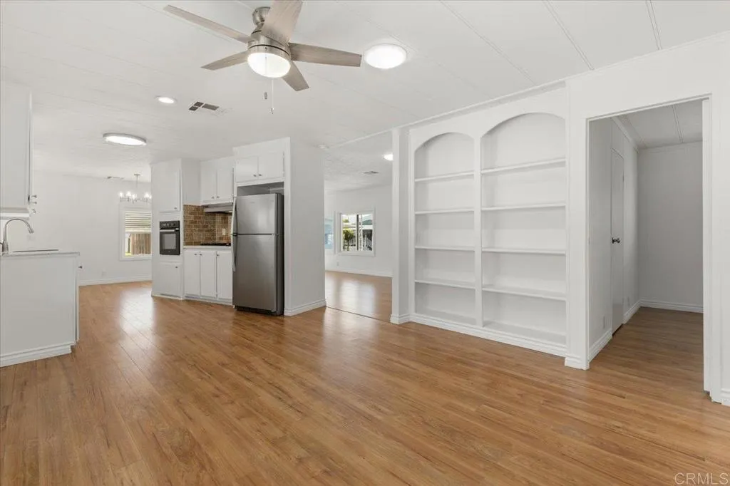 https://cdn.realtyfeed.com/cdn/127/306523179/1f7333600b030e99903a7c76f232befa.webp