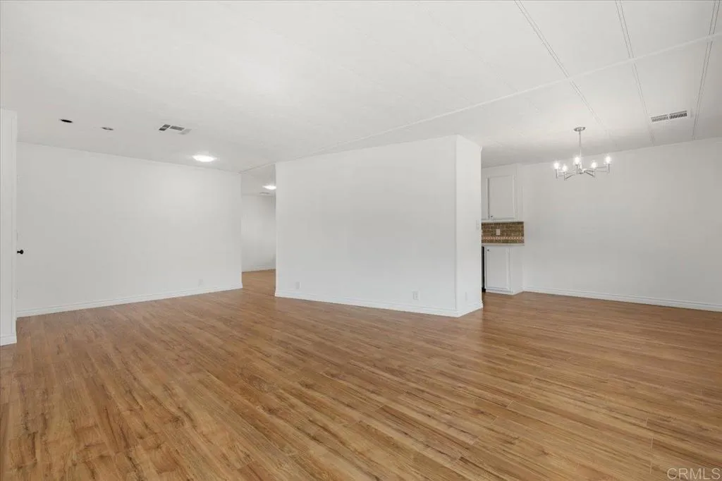 https://cdn.realtyfeed.com/cdn/127/306523179/4a38c6302c933dcafd55c41221f626c0.webp