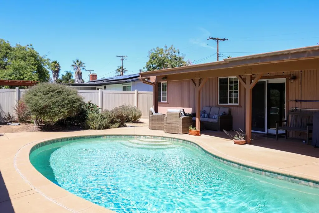 https://cdn.realtyfeed.com/cdn/127/306523210/58742d147ad9df205d36da3afef7f543.webp