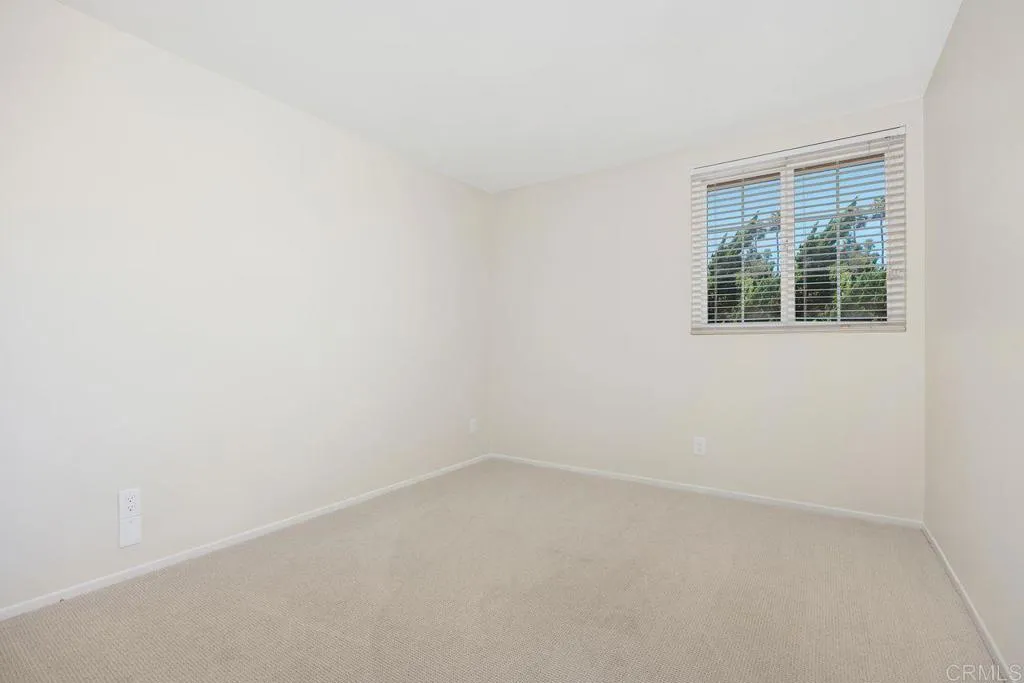 https://cdn.realtyfeed.com/cdn/127/306523247/120ab04f7f3793db23af764325c9a9d7.webp
