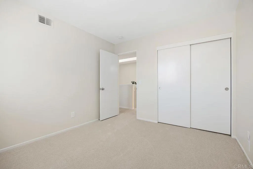 https://cdn.realtyfeed.com/cdn/127/306523247/a0ba92db0ca3ea52607609f1af5edf06.webp