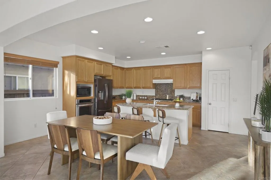 https://cdn.realtyfeed.com/cdn/127/306523257/6bf6f634aa3a4ba75118b47c29dc2768.webp