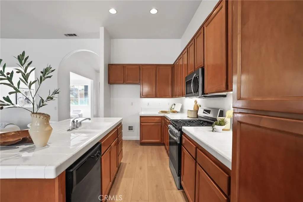 https://cdn.realtyfeed.com/cdn/127/306523262/09508430dc81f713c011ccdf181abda4.webp