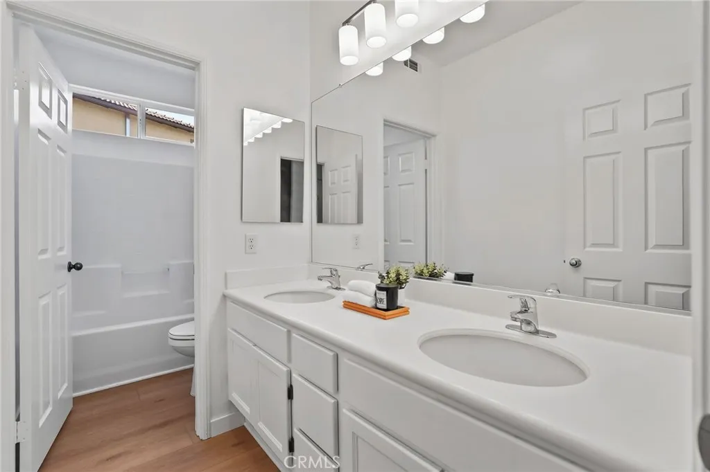 https://cdn.realtyfeed.com/cdn/127/306523262/f12d1065671a1d05ffdad4f9a1e75780.webp