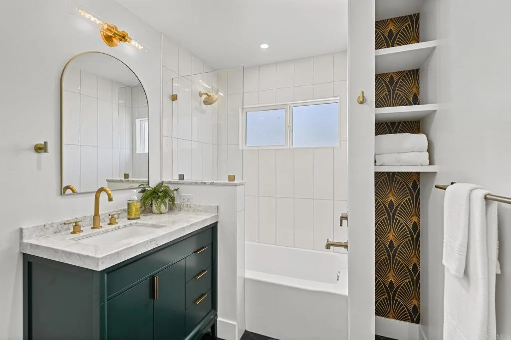 https://cdn.realtyfeed.com/cdn/127/306523270/9cb50640eea22693d8f1d1416785411d.webp