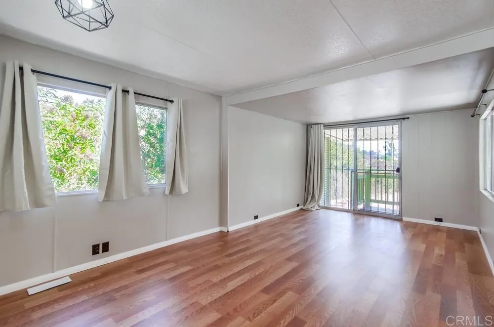 https://cdn.realtyfeed.com/cdn/127/306523323/2b4fd99155e0ad20f48eb0c7c7835173.webp