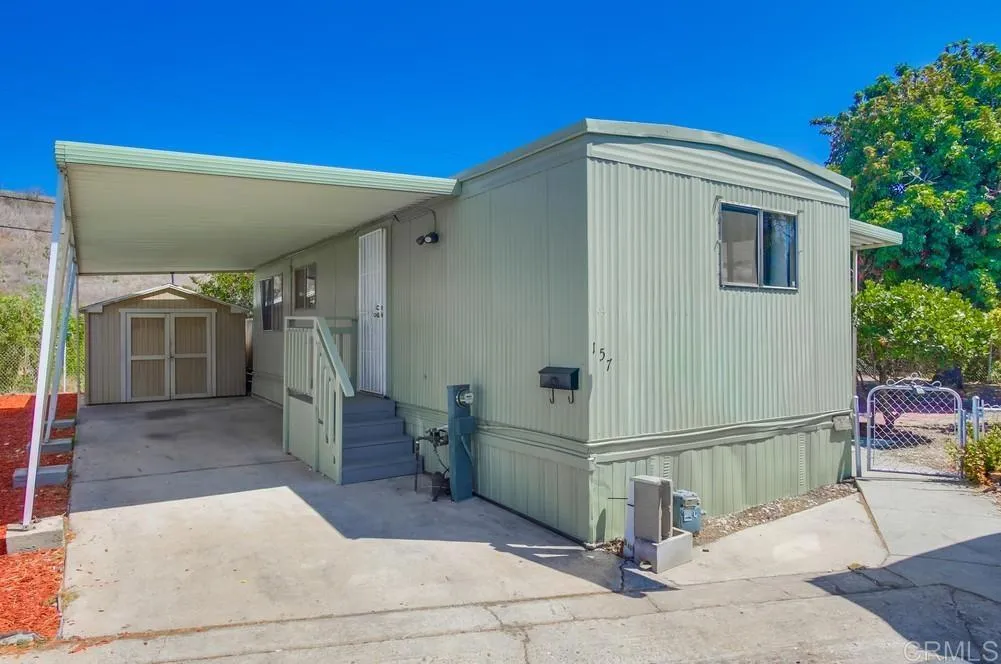 https://cdn.realtyfeed.com/cdn/127/306523323/2fbaf3c73ff4d8c57a73a903a4ea2eb3.webp