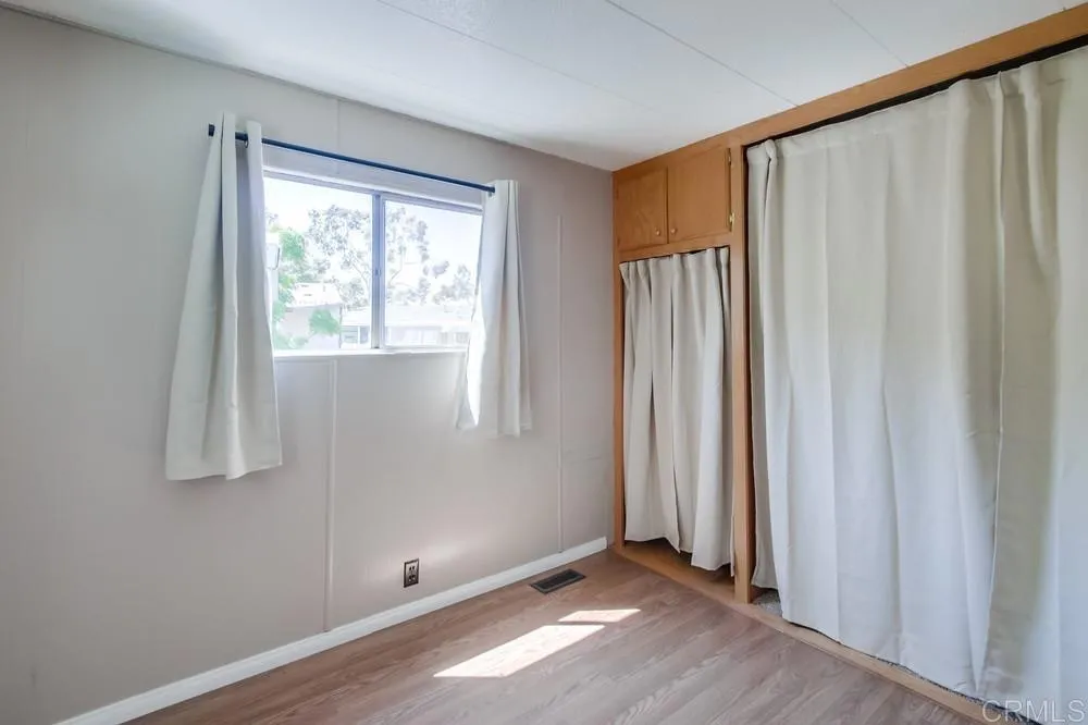 https://cdn.realtyfeed.com/cdn/127/306523323/52200a5ae60e6d52ef550eafe8d326ff.webp