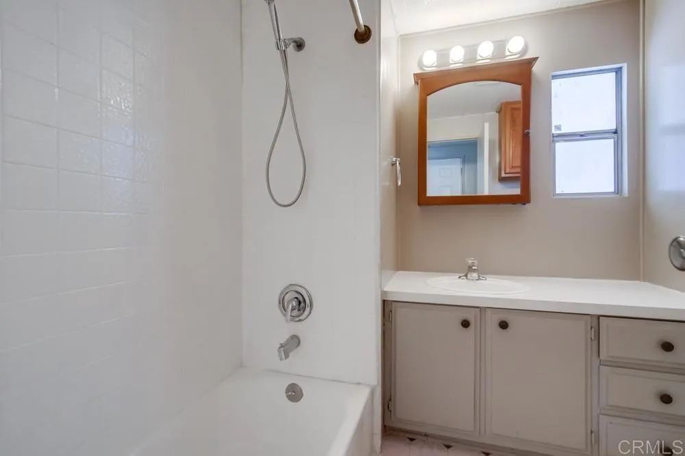 https://cdn.realtyfeed.com/cdn/127/306523323/9564c5049a3d4d532d79fbf8ed286fe3.webp