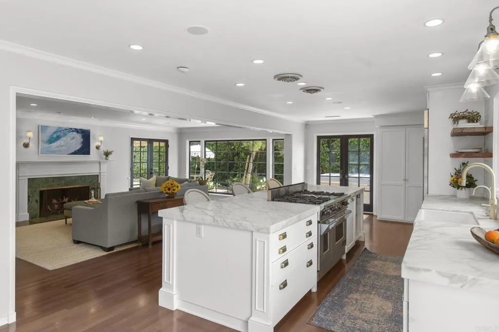 https://cdn.realtyfeed.com/cdn/127/306523332/87bf4c429107632d3eecb7ffdadc1508.webp